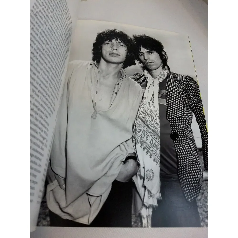 Rolling Stones Exhibitionism 2016 Official Catalog Softcover Book Pop Art